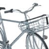 Jalgratta esikorv Basil Portland | E-pood Tootemaailm Hõbedane jalgratas suure esikorviga valgel taustal