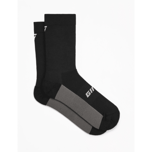 Sokid Giant Instinct mustad | E-pood Tootemaailm Mustadad sokid halli tugevdusosaga ja valge logoga