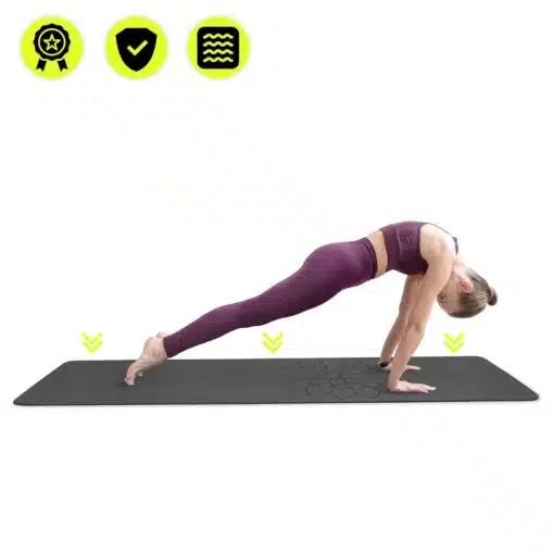 Joogamatt HyperMotion Lotus 6 mm libisemiskindel TPE-materjalist | E-pood Tootemaailm Naine teeb joogamatil plank-asendit, taustal kolm kvaliteeti ja turvalisust kujutavat ikooni