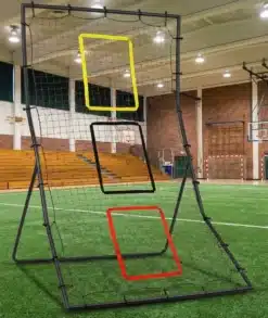 Siseruumides kasutatav sporditreeningu sihtvõrk kolme värvilise sihtalaga