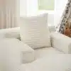 Valge soonikkoes pehme kattega laste tugitool