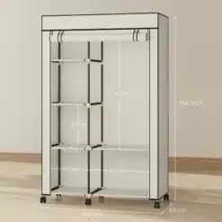Riidekapp ratastel, mõõtudega 103 x 43 x 162,5 cm, sisemiste riiulitega ja riputustoruga.