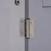 Vannitoa valamualune kapp kahe ukse ja riiuliga | E-pood Tootemaailm Metallist hing kruvidega kinnitatud helehallile pinnale