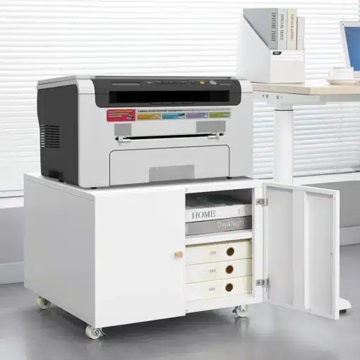 Ratastega printerialus kappide ja reguleeritava riiuliga | E-pood Tootemaailm Valge ratastel printerikapp avatud uksega, ülal printer, sees riiulid ja sahtlid