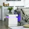 LED-valgustusega öökapp kahe sahtliga | E-pood Tootemaailm Valge LED-valgustusega öökapp elutoas diivani kõrval