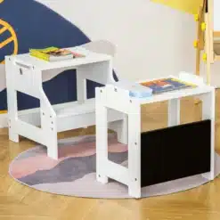 Valge laste laud ja tool komplekt tahvli ning riiuliga lastetoas