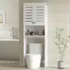 WC-kohale paigaldatav vannitoakapp ribustega ustega | E-pood Tootemaailm Valge WC-kapp ribipaneelidega ustega ja avatud riiuliga tualeti kohal