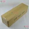 pruun pappkast, millel on kiri LED light bar