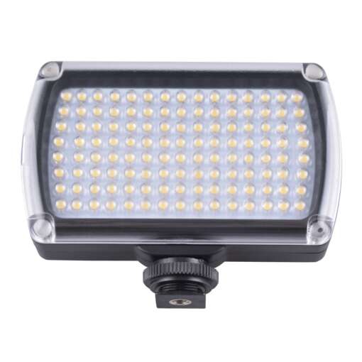 kompaktne LED välklamp musta korpusega, millel on palju väikseid valgusdioode