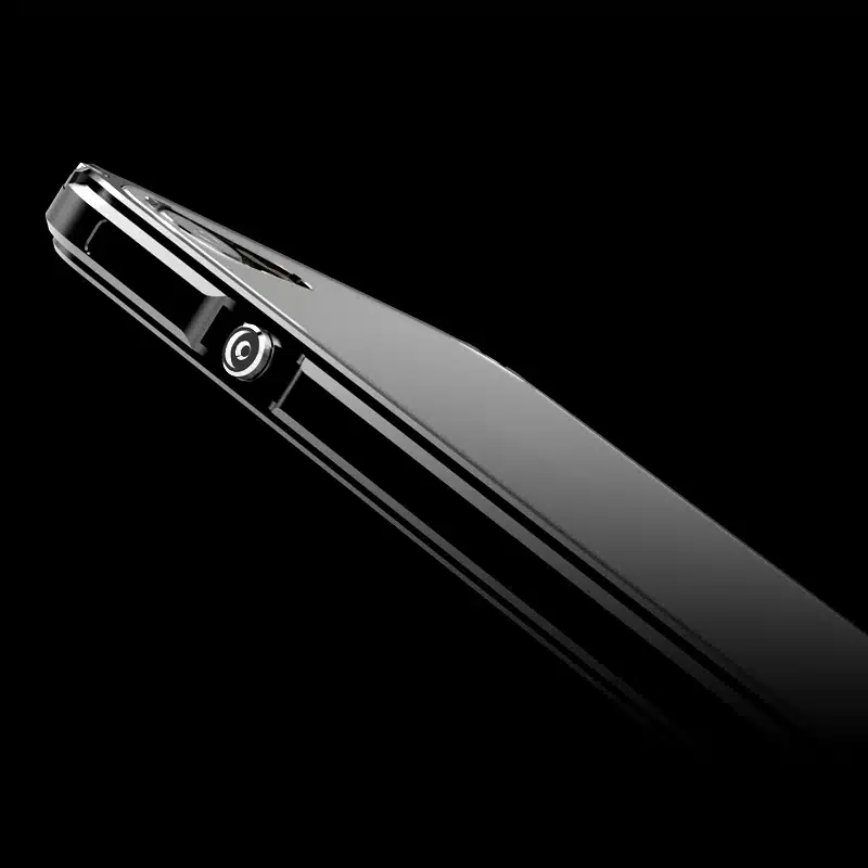 õhuke must tolmukindel ümbris iPhone-ile, millel on täpne kaameraava