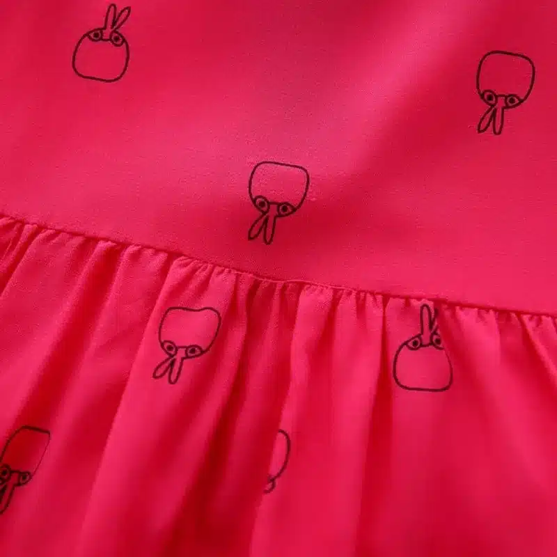 Suur valik erineva mustriga lühikeste käsitega kleite | kujundav pilt e-kaubamaja pildikogust