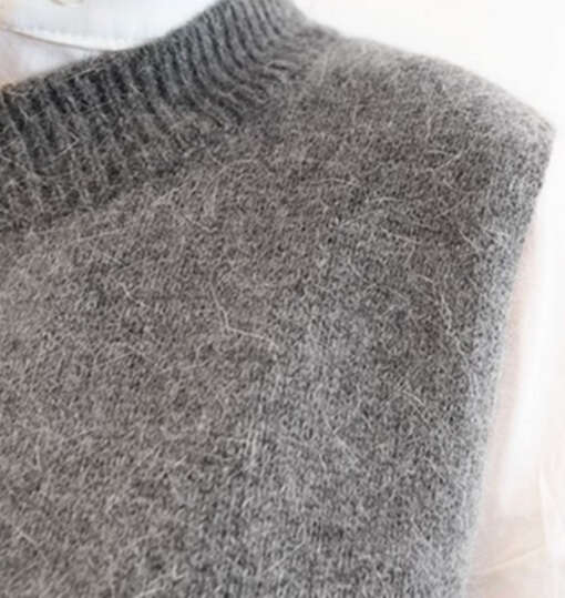hall pehme vest valge särgi peal