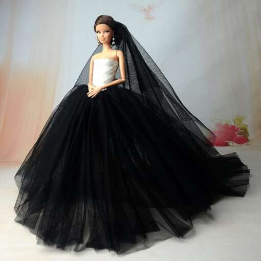 Uhked kleidid Barbie nukkudele