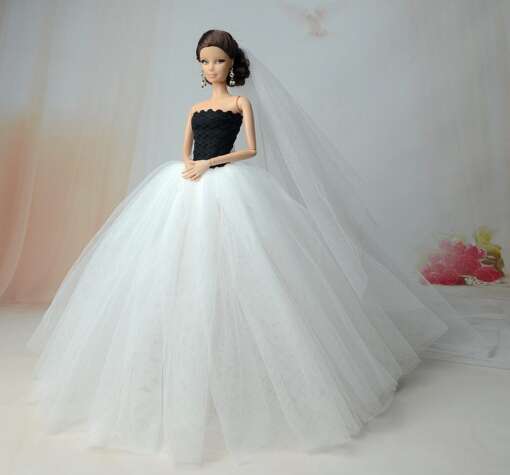 Uhked kleidid Barbie nukkudele