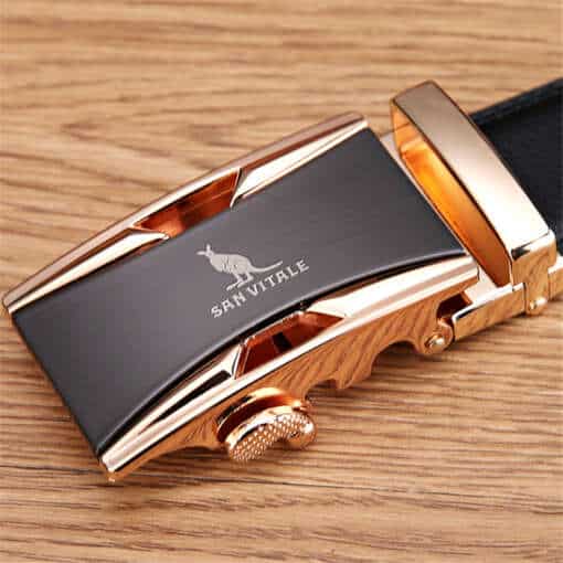 elegantne metallist pandlaga meeste nahkrihm