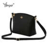 must crossbody kott kuldsete detailidega ja reguleeritava õlarihmaga
