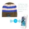triibuline Bluetoothiga müts ja nutitelefon
