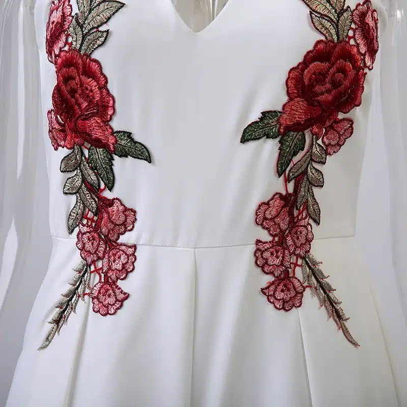 2016 Autumn Elegant V Neck Rose Florla Embroidery Women Playsuits Sleeveless White Winter Rompers Jumpsuits Casual Beach Overall 20
