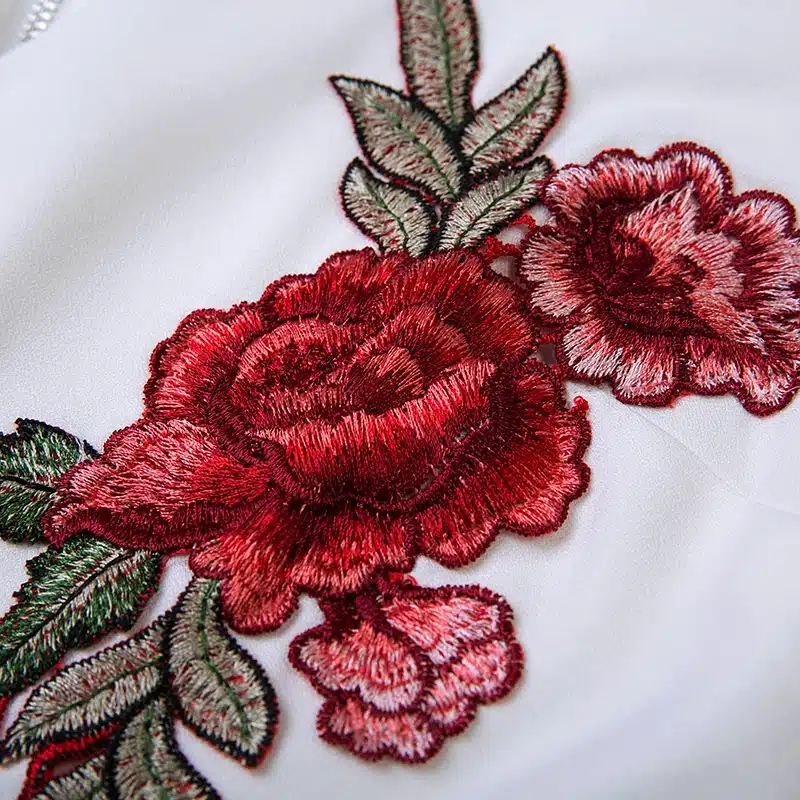 2016 Autumn Elegant V Neck Rose Florla Embroidery Women Playsuits Sleeveless White Winter Rompers Jumpsuits Casual Beach Overall 23