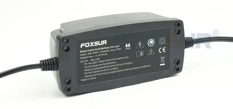 FOXSUR 12V 5A Automatic Smart Battery Charger, Maintainer & Desulfator for Lead Acid Batteries, Car Battery Charger 100-240V In 14