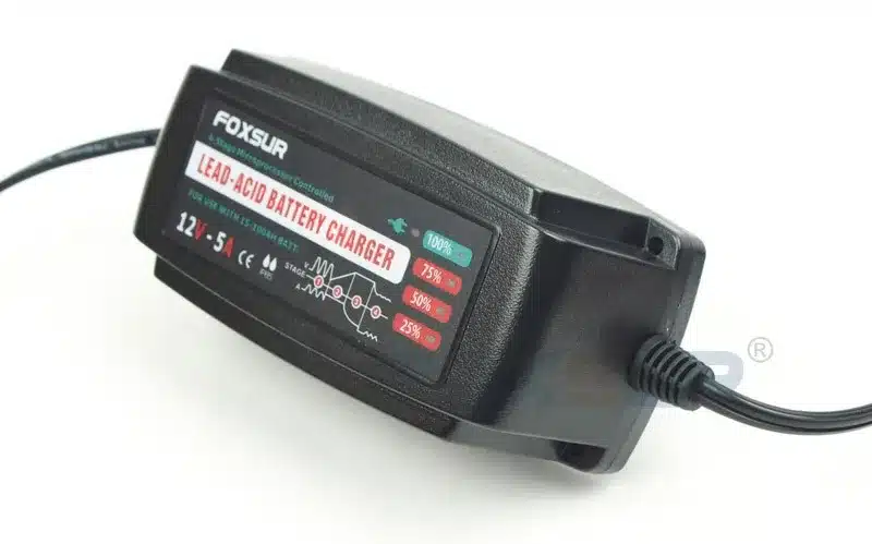 FOXSUR 12V 5A Automatic Smart Battery Charger, Maintainer & Desulfator for Lead Acid Batteries, Car Battery Charger 100-240V In 13