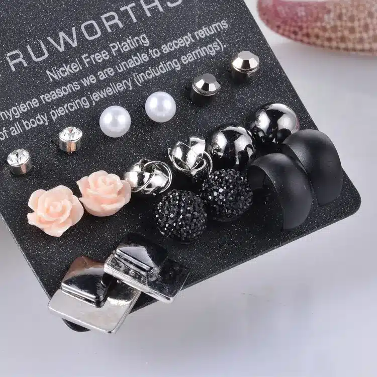 [Marte&Joven] New Style Rhinestone Stud Earring Set For Women Hot-selling Cute Flower Mixed Imitation Pearl Earring Sets 9 Pairs 4