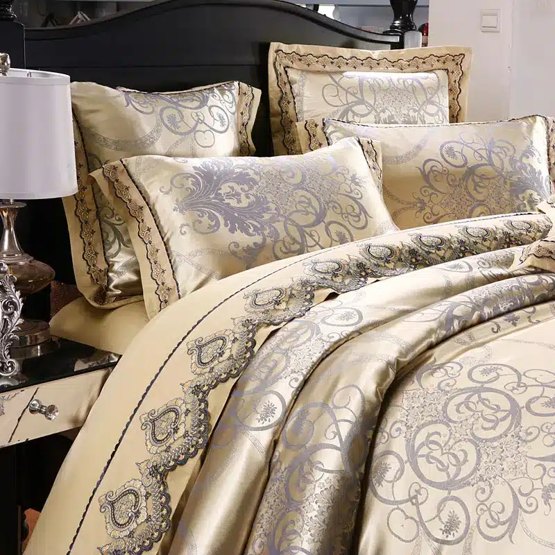 White Silver Color Jacquard Luxury Bedding sets 4/6 Pcs Queen/King size lace cotton Stain Bed set Bed linen Duvet cover pillow 17