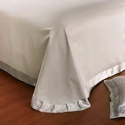 White Silver Color Jacquard Luxury Bedding sets 4/6 Pcs Queen/King size lace cotton Stain Bed set Bed linen Duvet cover pillow 25