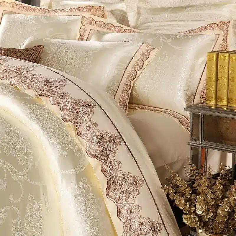 White Silver Color Jacquard Luxury Bedding sets 4/6 Pcs Queen/King size lace cotton Stain Bed set Bed linen Duvet cover pillow 32
