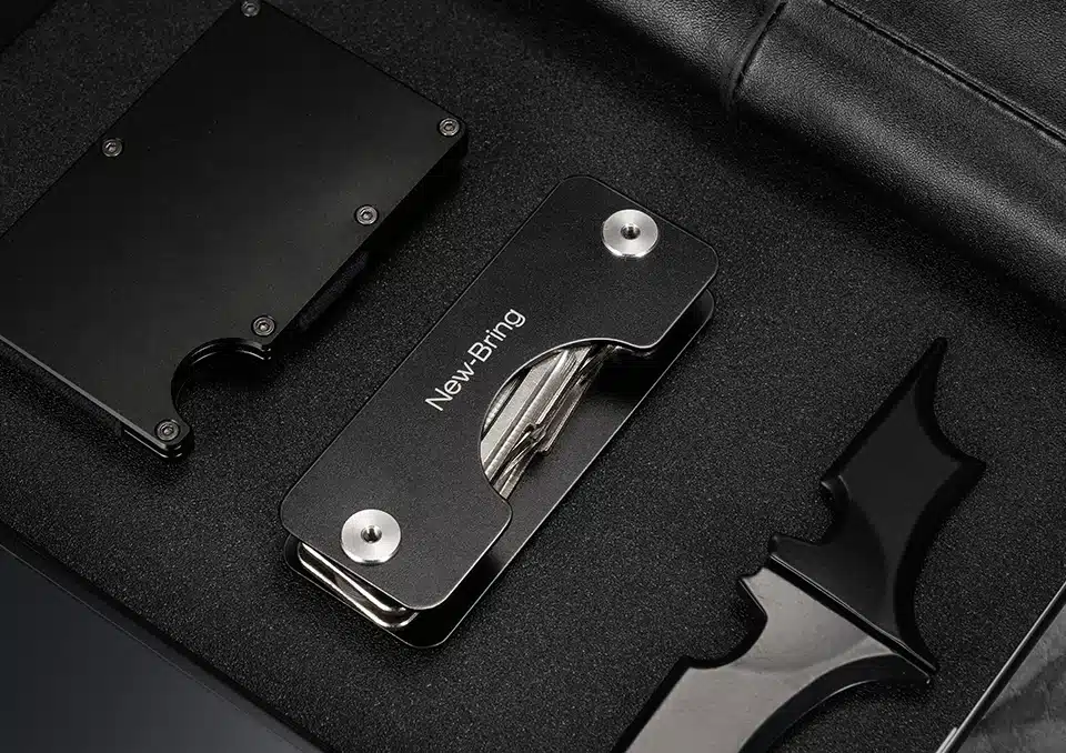 NewBring Aluminum Metallic EDC Key Wallets Men car Key Holder Smart Housekeeper New Design EDC Keys Organizer Keychain Bag Purse 23