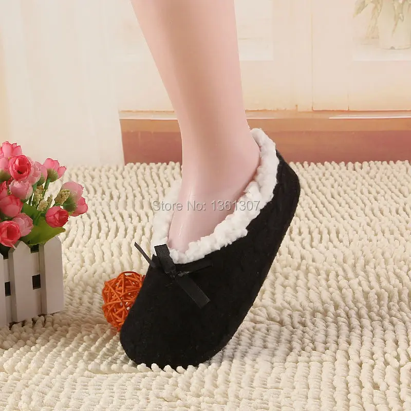 2017 New Warm Soft Sole Women Indoor Floor Slippers/Shoes White Black Wool Slippers Flannel Flat Home Slippers Color Plus Size30 20
