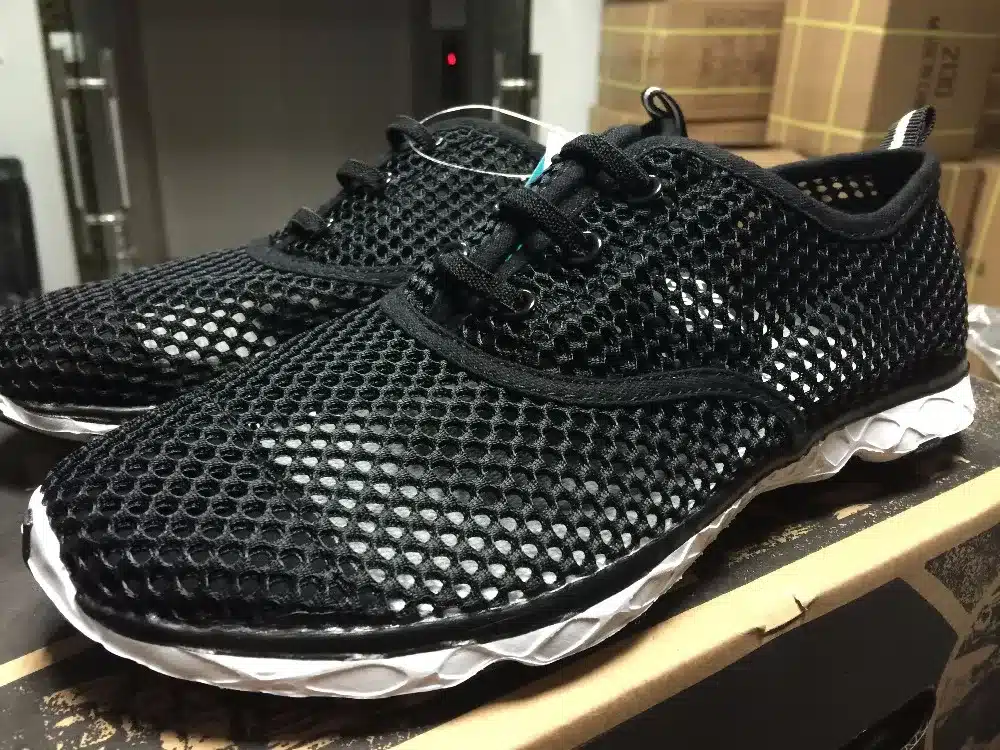 New Breathable Men&mujers Casual Shoes Comfortable Soft Walking Shoes Men Lightweight Outdoor Travel Shoes Big Size Male Sapato 10
