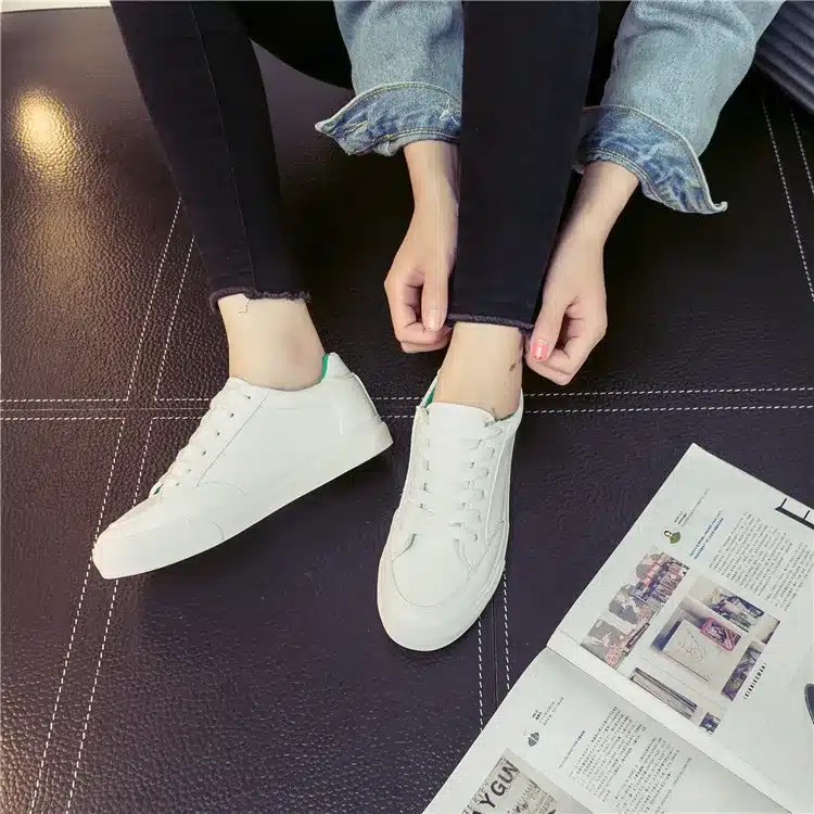 2017 Spring Autumn Shoes For Women Comfortably Lace-up Flats Shoes Women's Fashion Casual Shoes Girls Student Winter shoes 12