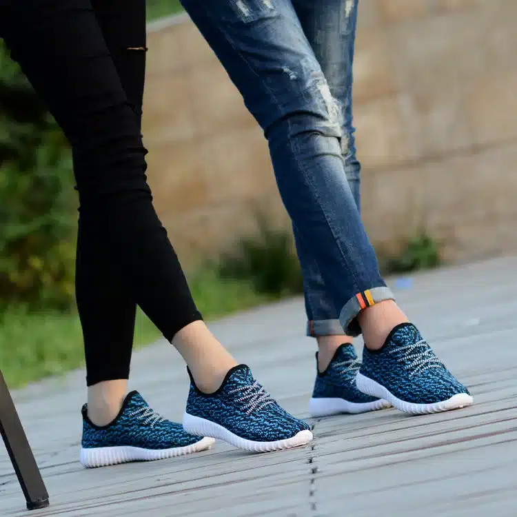 Hot sales Despicable Me Graffiti Casual Shoes Men Cartoon Character Couple Shoe Cute Minion Canvas Shoes No logo 42