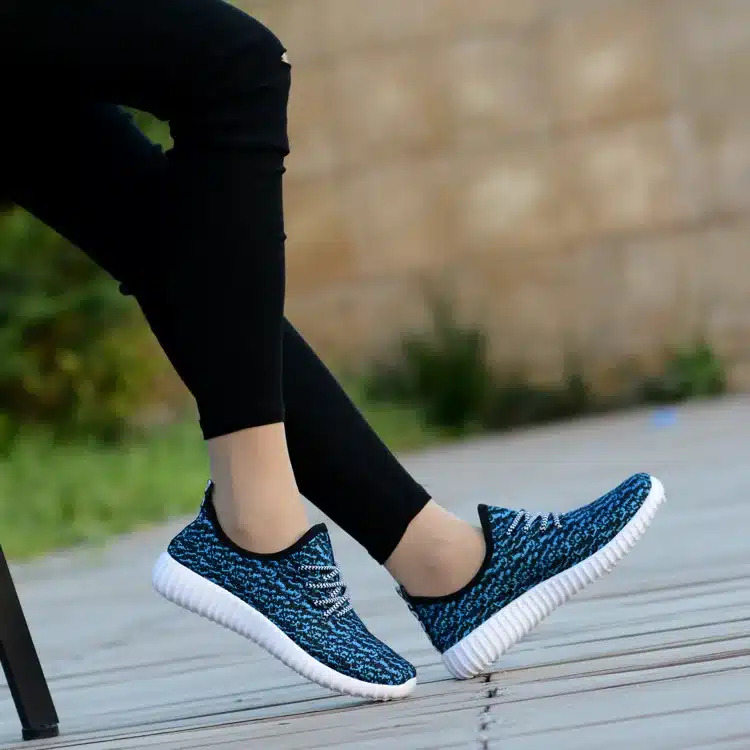 Hot sales Despicable Me Graffiti Casual Shoes Men Cartoon Character Couple Shoe Cute Minion Canvas Shoes No logo 45