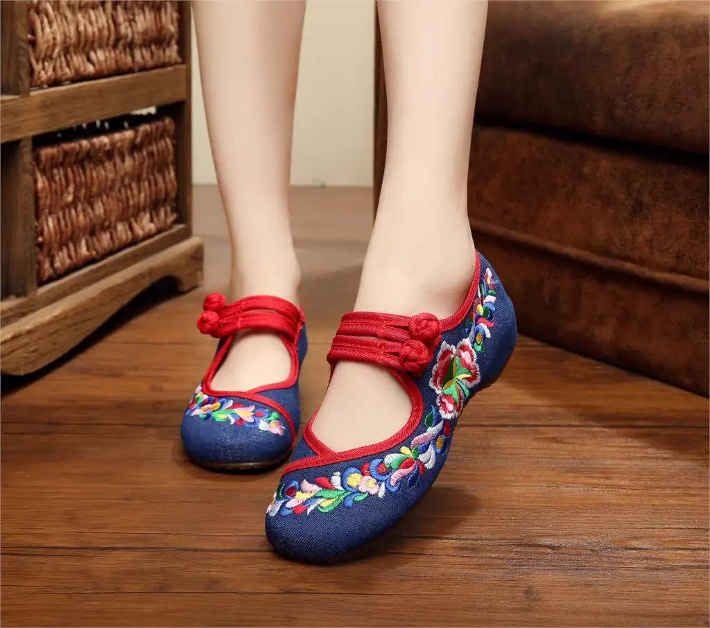 New Arrive Old Peking Cloth Embroidery Women Shoes Chinese Flats Mary Janes Casual Walking Dance Soft Shoes Woman Plus Size 41 11