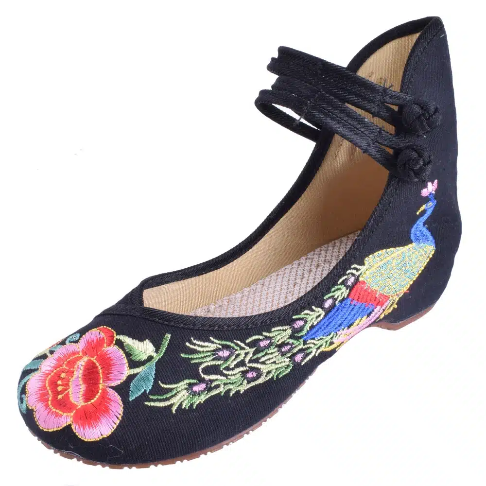 New Arrive Old Peking Cloth Embroidery Women Shoes Chinese Flats Mary Janes Casual Walking Dance Soft Shoes Woman Plus Size 41 28