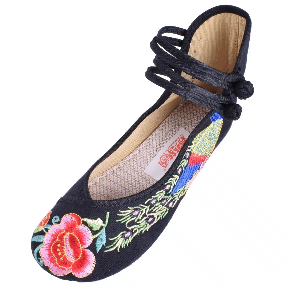 New Arrive Old Peking Cloth Embroidery Women Shoes Chinese Flats Mary Janes Casual Walking Dance Soft Shoes Woman Plus Size 41 32