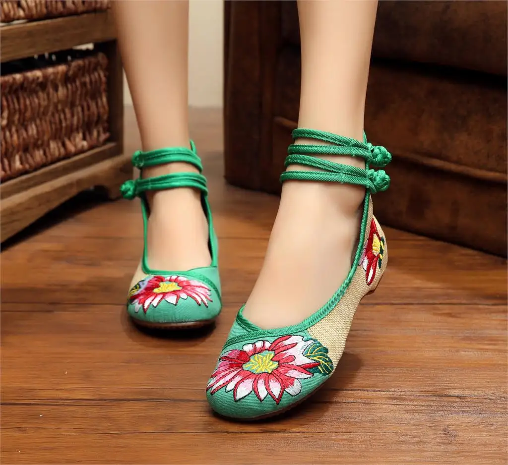 Vintage Women Flats Old Peking Shoes Chinese Flower Embroidery Comfortable Soft Canvas Dance Ballet Shoes Plus Size 41 6