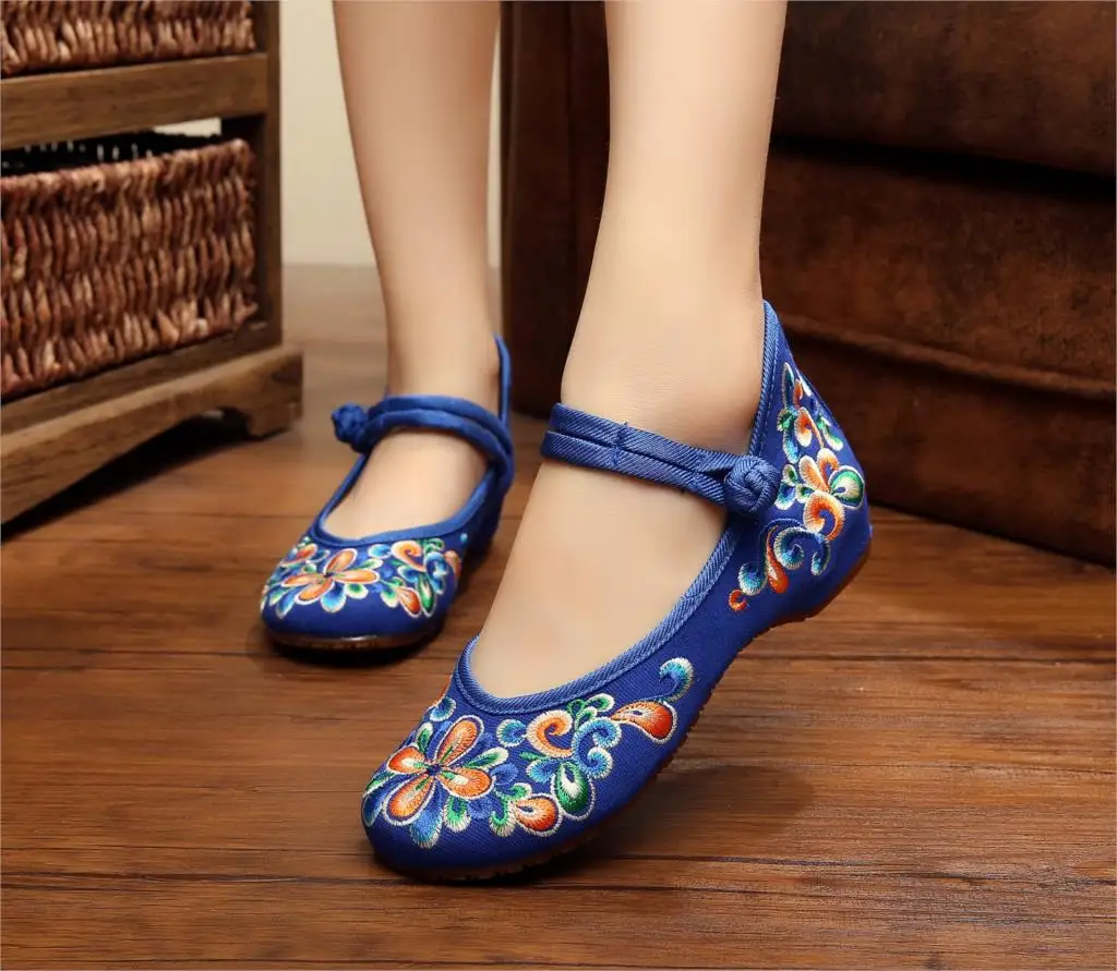 Vintage Women Flats Old Peking Shoes Chinese Flower Embroidery Comfortable Soft Canvas Dance Ballet Shoes Plus Size 41 8