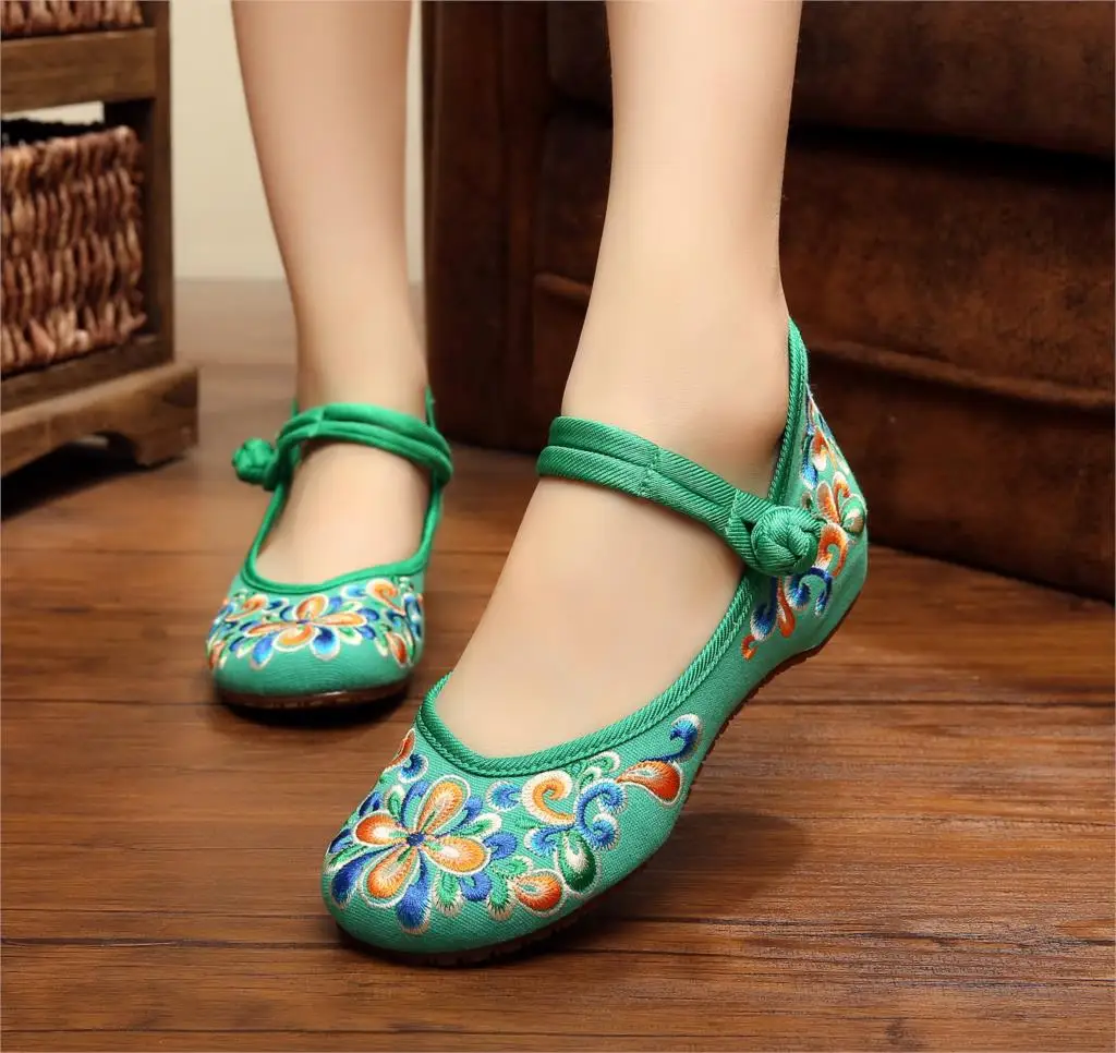 Vintage Women Flats Old Peking Shoes Chinese Flower Embroidery Comfortable Soft Canvas Dance Ballet Shoes Plus Size 41 11