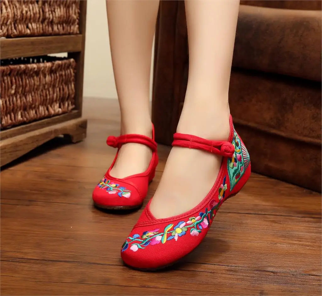 Vintage Women Flats Old Peking Shoes Chinese Flower Embroidery Comfortable Soft Canvas Dance Ballet Shoes Plus Size 41 12