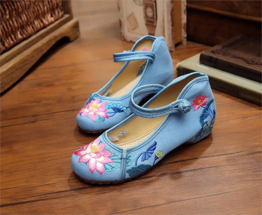 Vintage Women Flats Old Peking Shoes Chinese Flower Embroidery Comfortable Soft Canvas Dance Ballet Shoes Plus Size 41 23