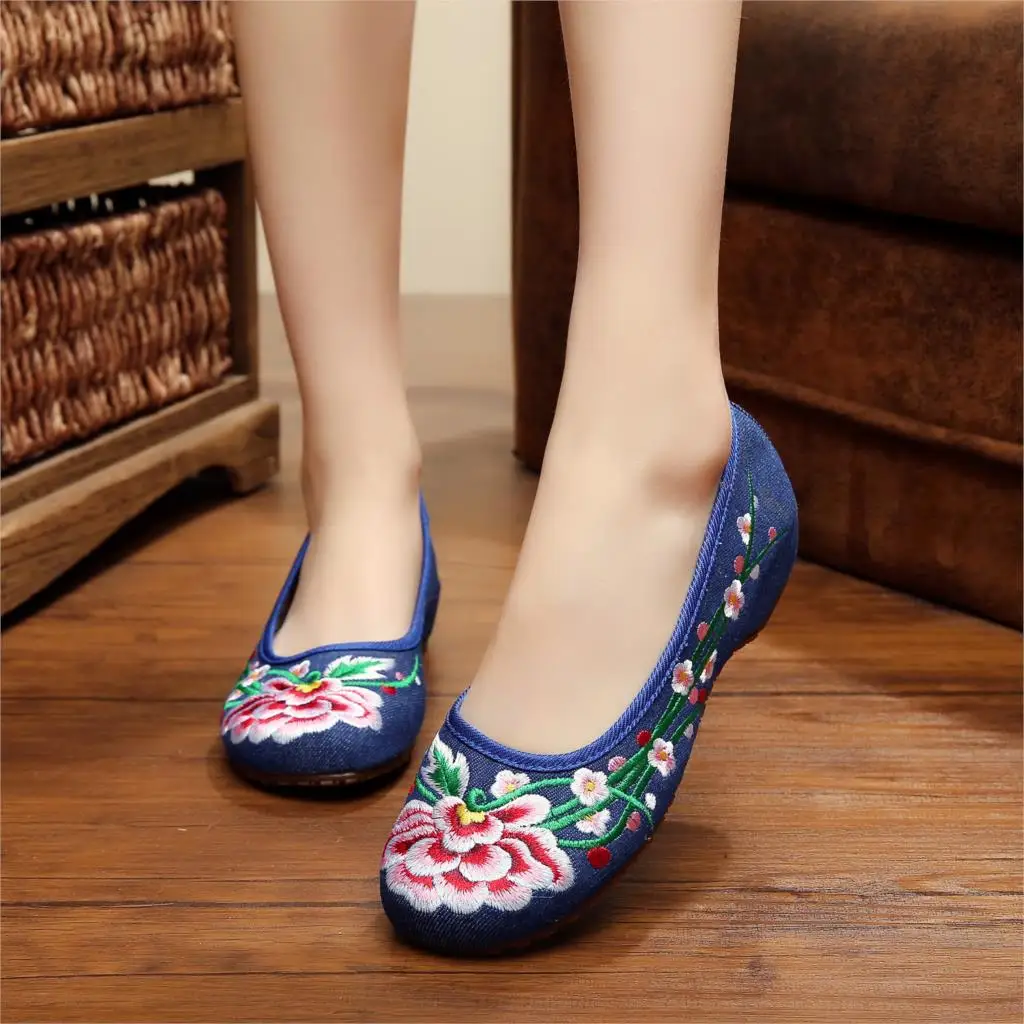 Vintage Women Flats Old Peking Shoes Chinese Flower Embroidery Comfortable Soft Canvas Dance Ballet Shoes Plus Size 41 27