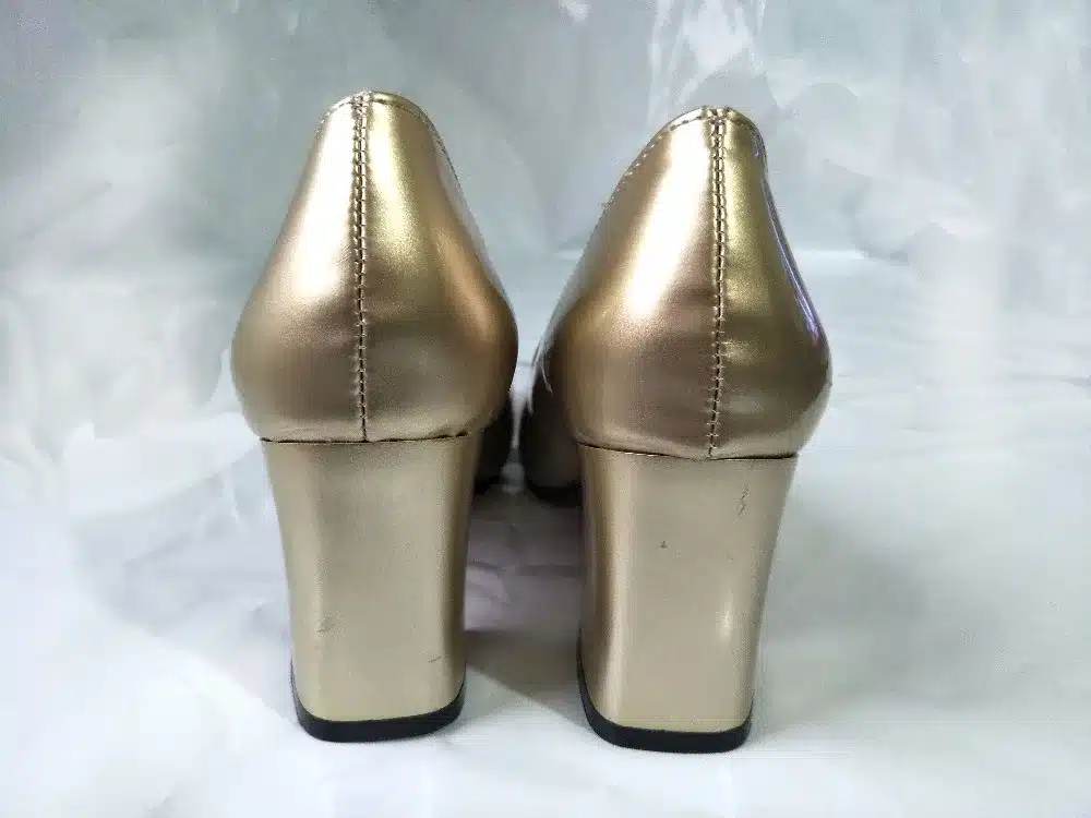 AREQW 2017 summer Office shoes Women Pumps high heels Party Simple Pointed Shallow high heels Woman Office leather shoes women 11