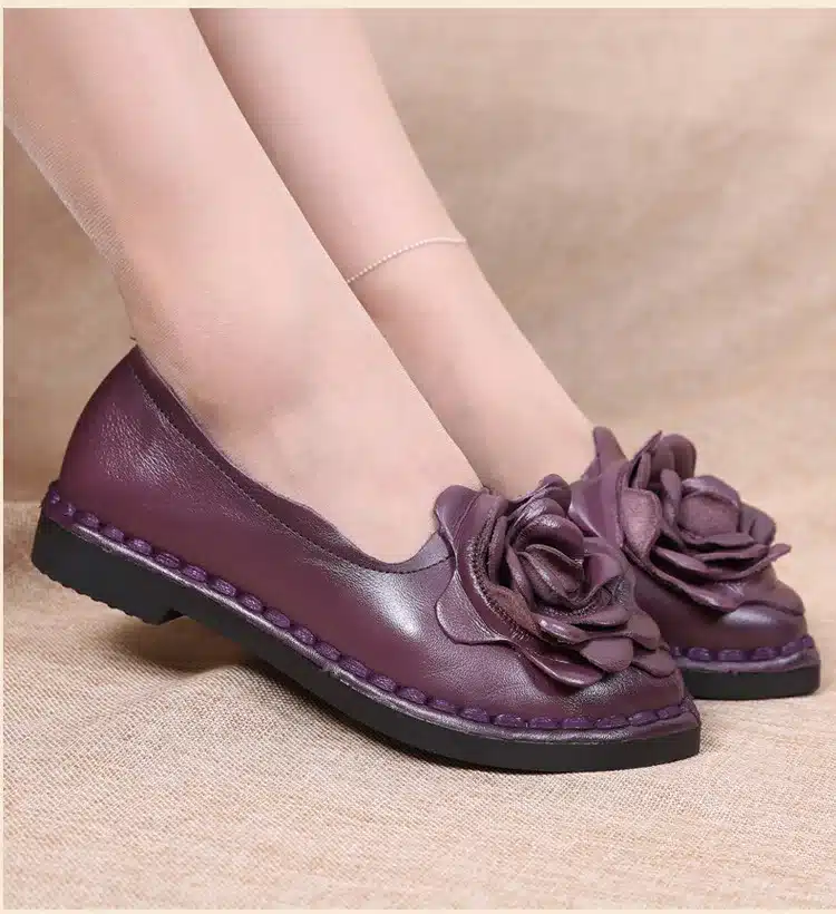 2017 New Vintage Handmade Folk Style Women Flats Casual Shoes Genuine Leather Lady Soft Bottom Shoes for Mother Fashion Loafers 29