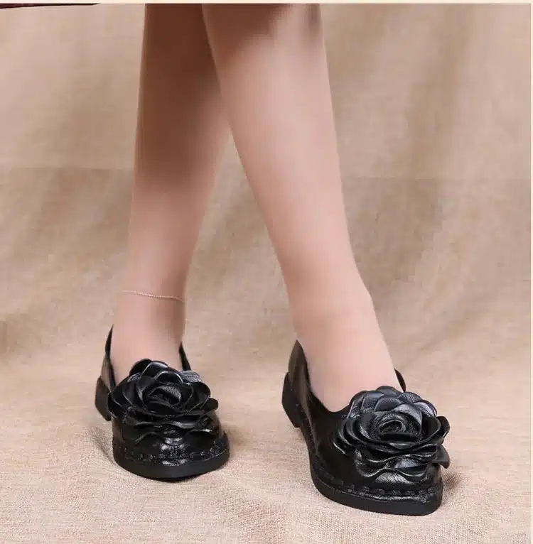 2017 New Vintage Handmade Folk Style Women Flats Casual Shoes Genuine Leather Lady Soft Bottom Shoes for Mother Fashion Loafers 34