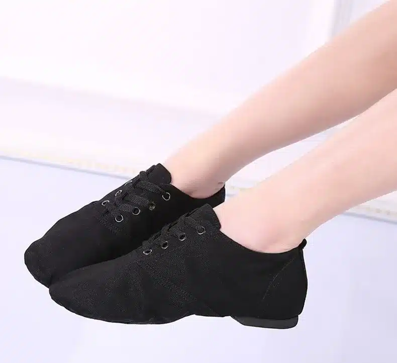 Canvas Jazz Dance Shoes Lace-up Soft Split Soles Ballet Dance Shoes Gym Yoga Fitness Karate Shoes Flat Sneakers Free Shipping 19