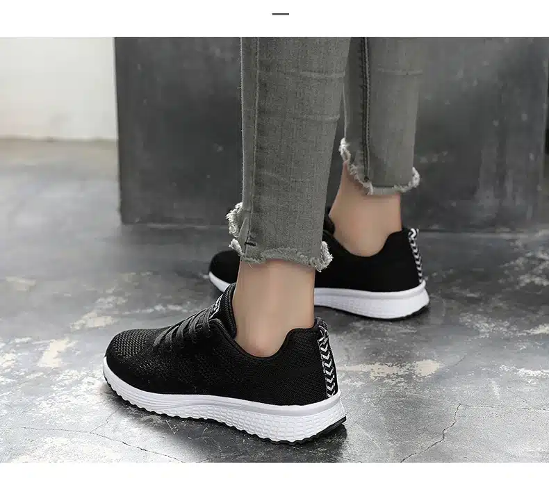 2017 New Arrival Women Running Shoes Breathable Women Sneakers Superlight Sports shoes for Woman Jogging Zapatos Para Correr A08 21