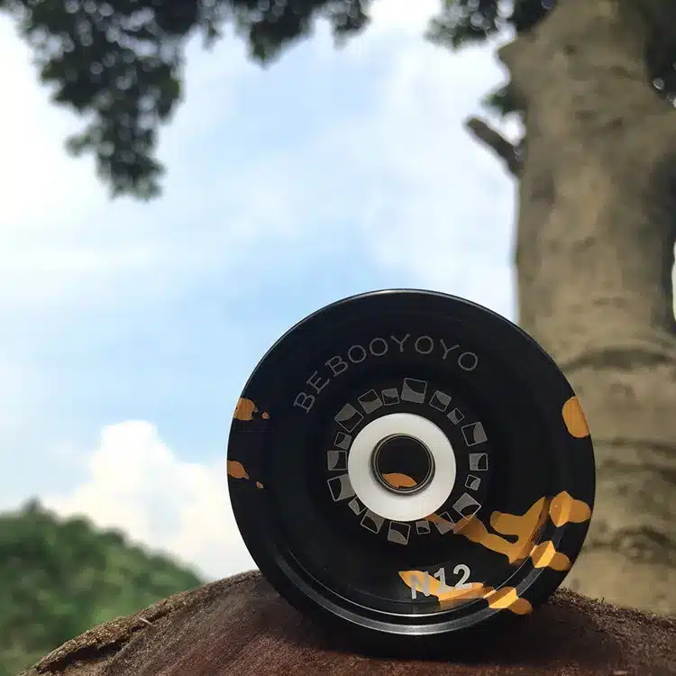 Metal Yoyo Professional Yoyo Set Yo yo + Glove + 3 Strings N12 Yo-yo High Quality Metal Yoyo Classic Toys Diabolo Gift Present 14